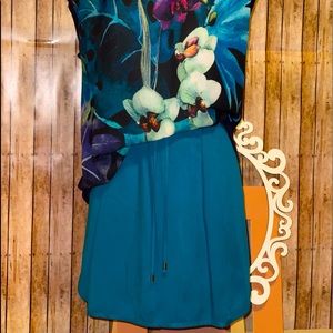 🔴SOLD!! 🌸 Old Navy Mini Skirt Size S/M